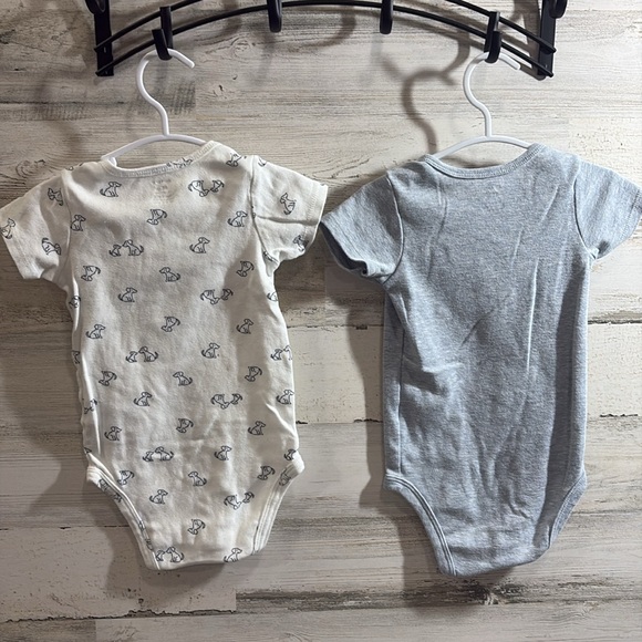 Carters size 18 month bodysuits lot of 4 - Picture 6 of 6